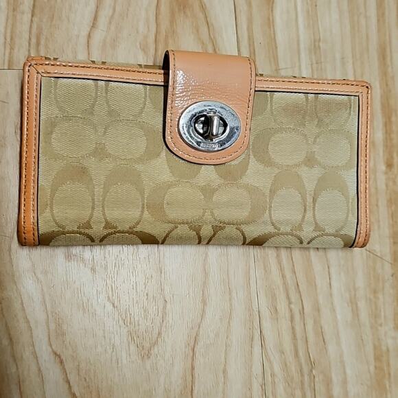 Coach Womens C Signature Canvas Beige & Cream Front Gold Turn Closure Wallet 8" - Picture 1 of 6